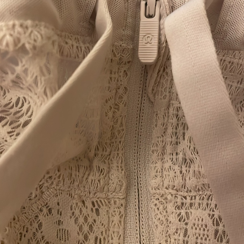 Lululemon In Depth Jacket *Lace Light Chrome size 4 - Picture 5 of 7